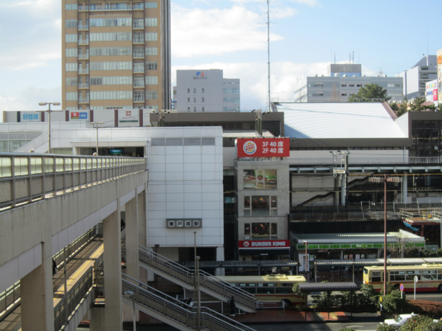 東戸塚駅舎