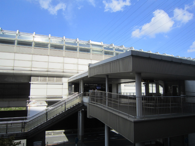 山田モノレール駅舎