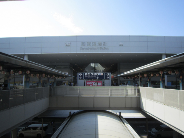 関空駅舎